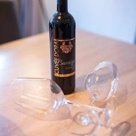 Sunny In - Out - Self Check-in Daire