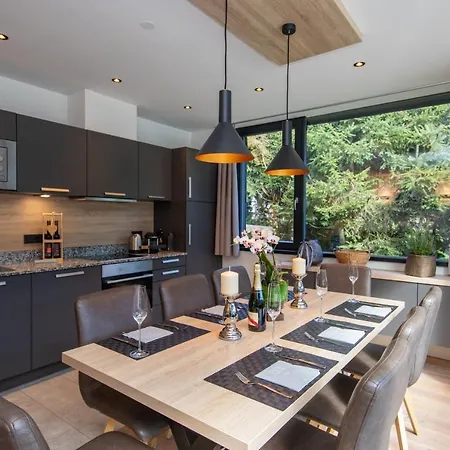 Sunny In - Out - Self Check-in Lägenhet