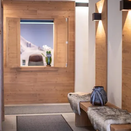 Sunny In - Out - Self Check-in