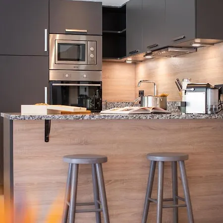 Sunny In - Out - Self Check-in Apartament *